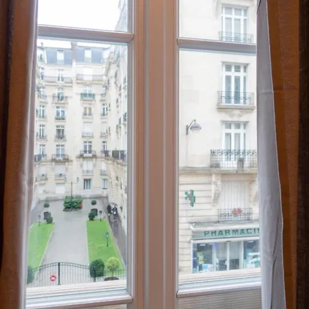 Pelicanstay In Central Paris